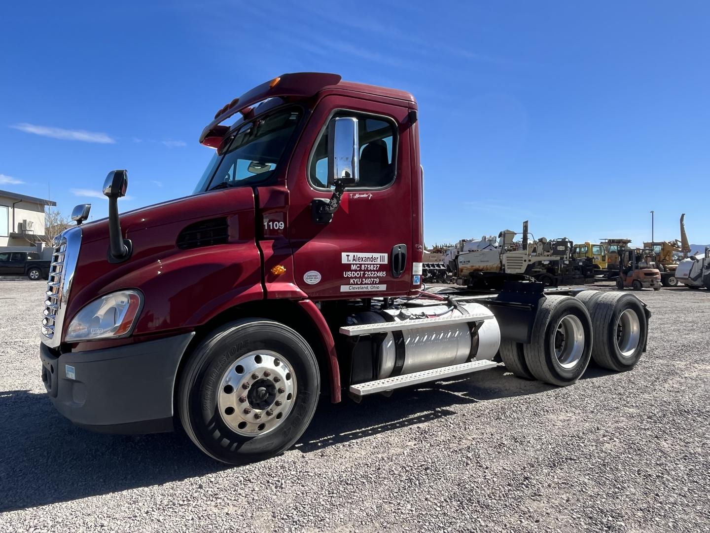 TRACTOCAMION FREIGHTLINER CASCADIA 113 6X4